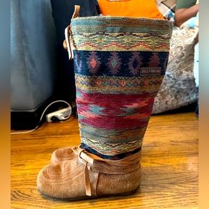 Women’s size 8 Redrock style Steger Mukluks